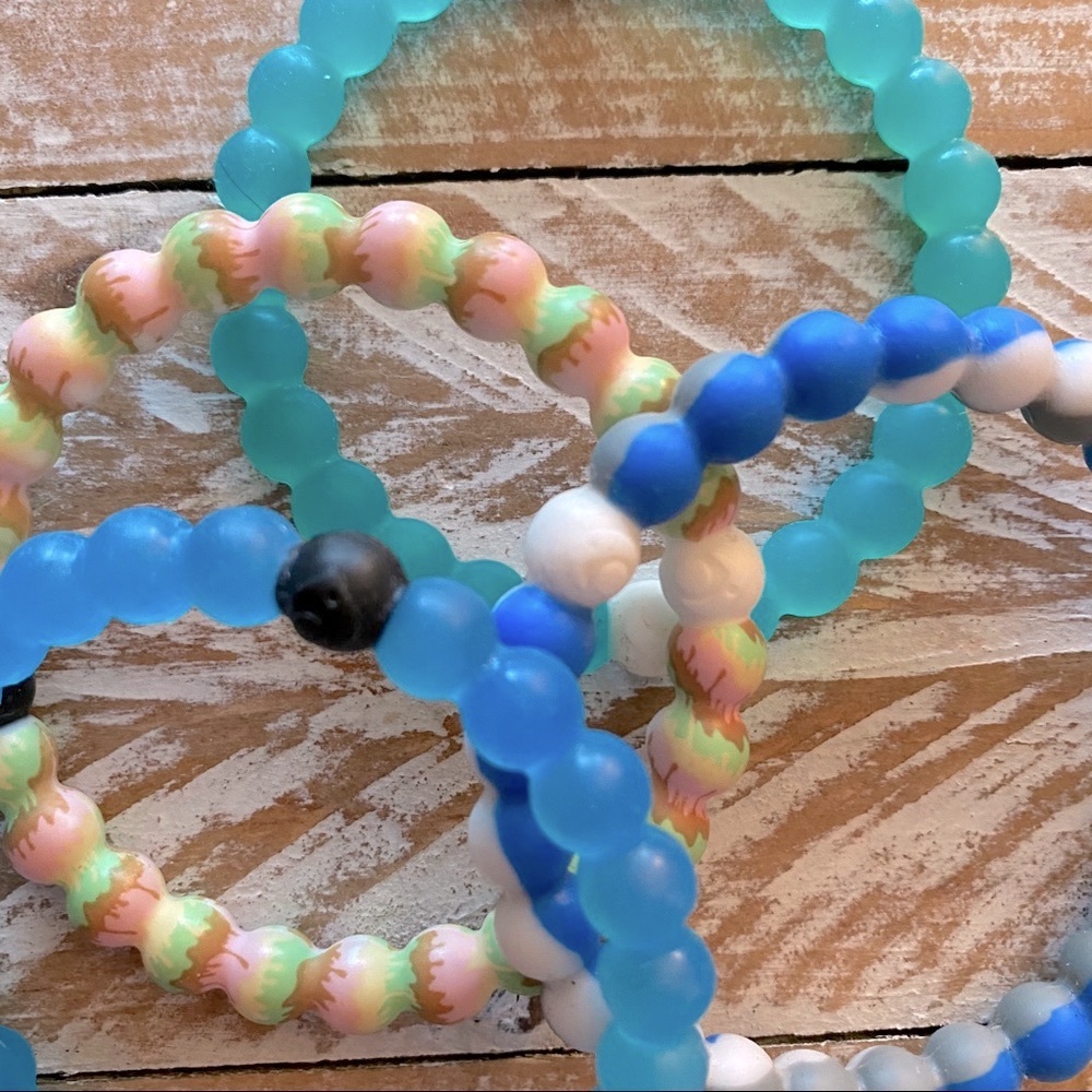 ๐4 Lokai bracelets๐~medium - Picture 4 of 5